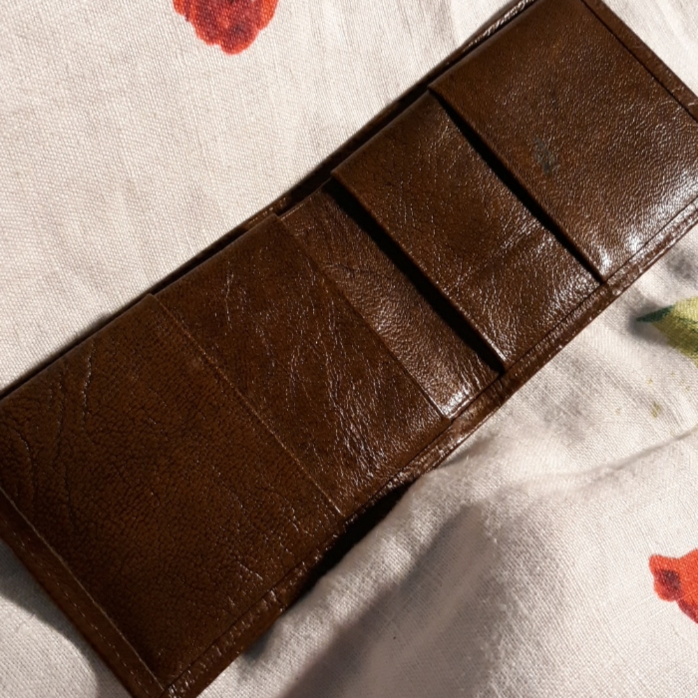 Prince Gardner Mens Leather Bi-Fold Wallet - Picture 3 of 3